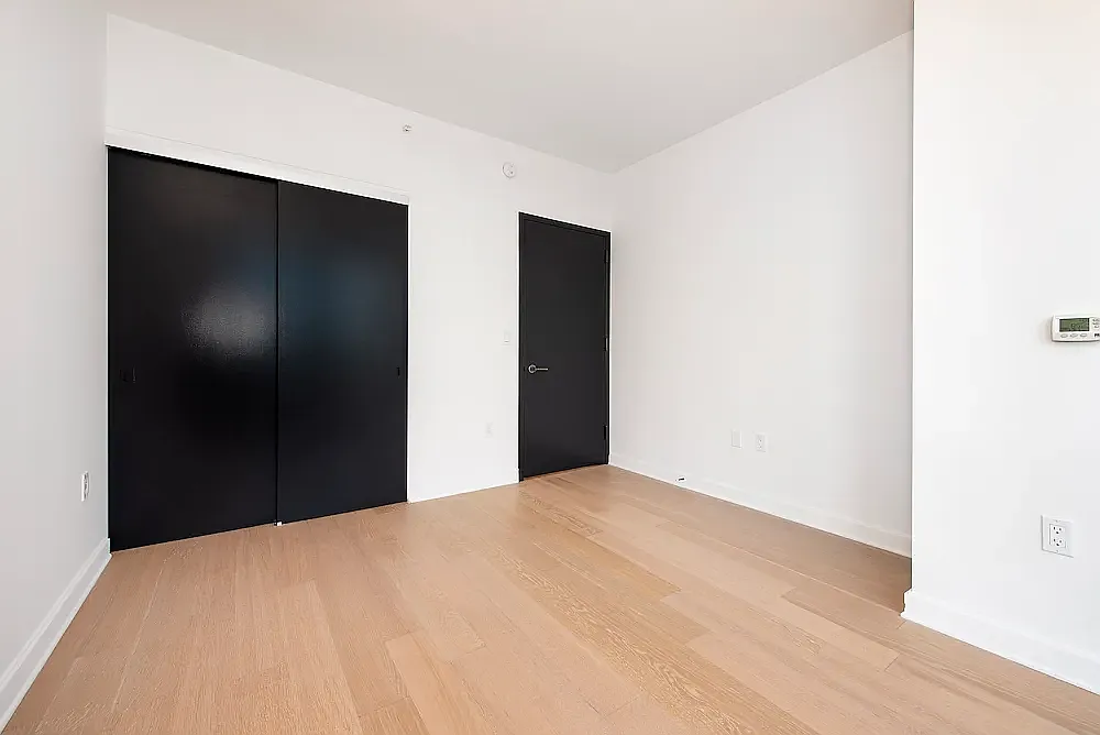 21 West End Avenue — Photo 4