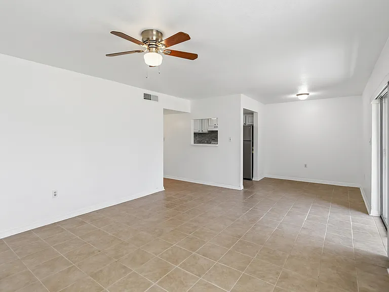 2569 N Alafaya Trl #133 — Photo 6
