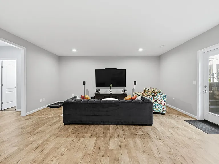 42522 Stratford Landing Dr — Photo 28