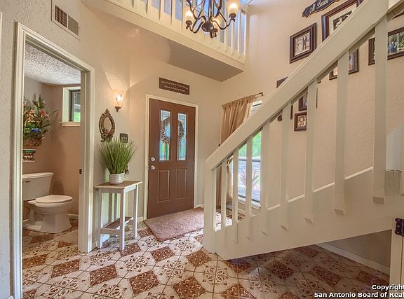 5th image of 8426 Deerview Ln