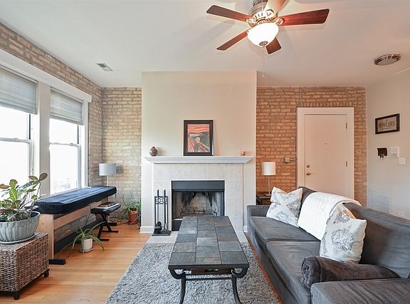 3rd image of 2554 W Wilson Ave APT 3