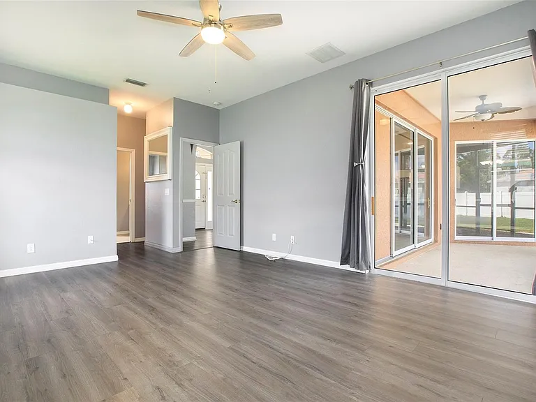 1858 Norvell Ave — Photo 14