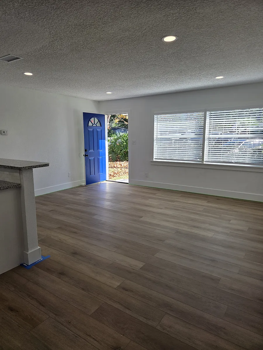 Living Area - 3620 Brockway Rd
