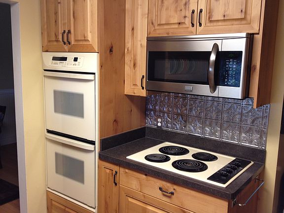 Kitchen cooktop double oven