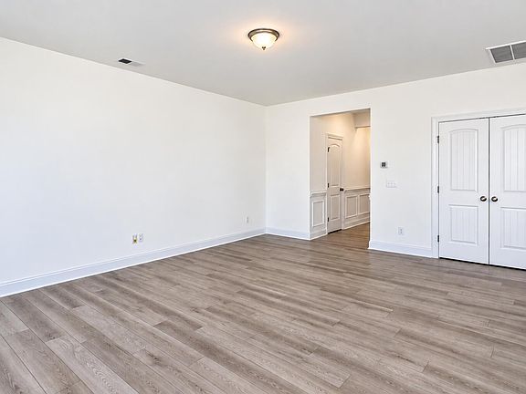 5th image of 18 Cedar Run Ct