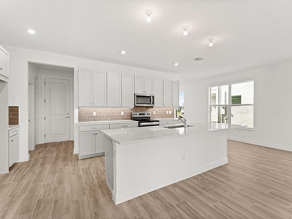 5th image of 3521 NW Solange Court