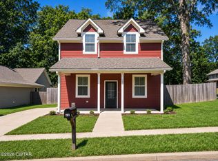 261 Cedar St, Jackson, TN 38301
