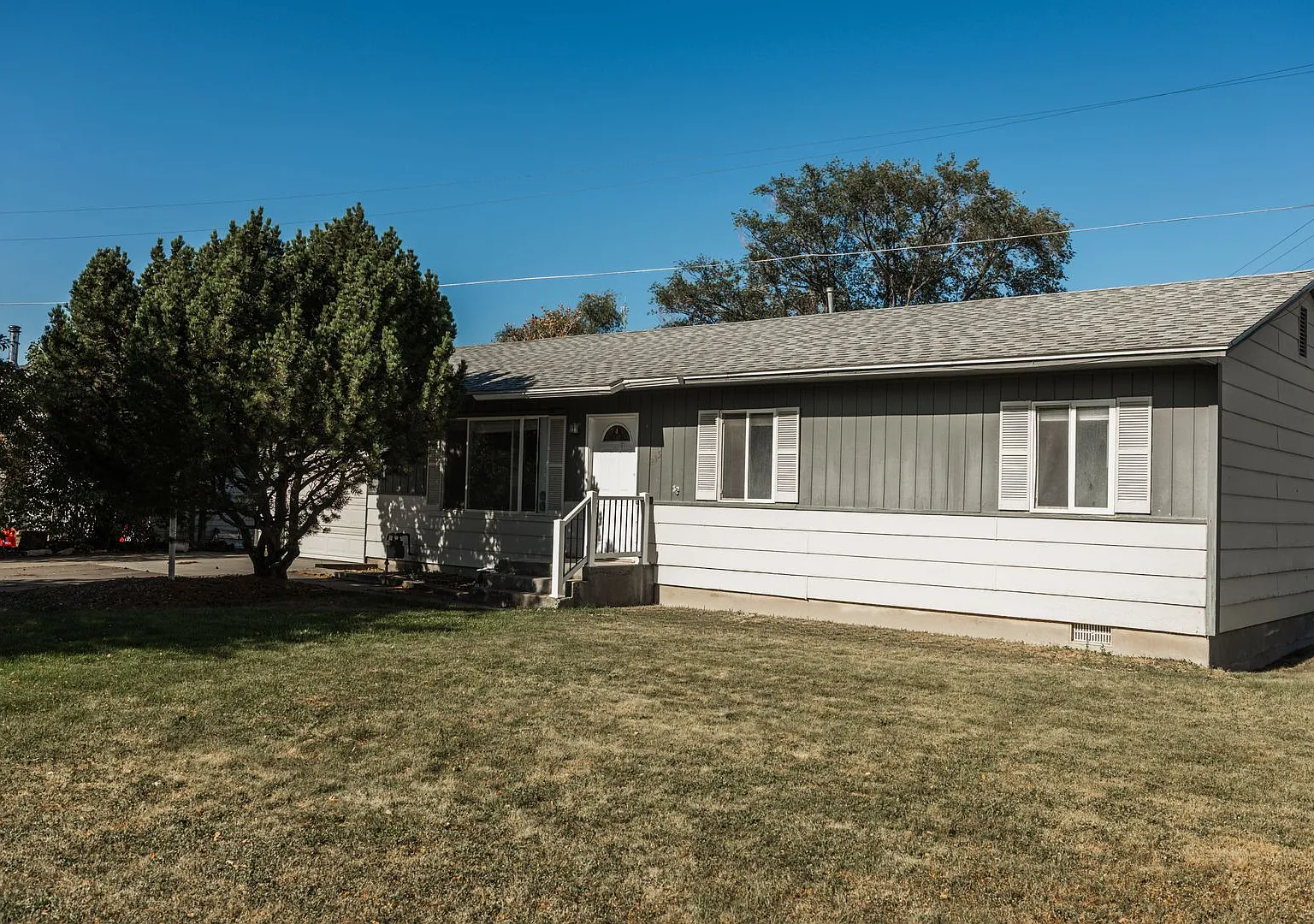 Darling Home In Sugar City - 3 Bed 1 Bath With A Garage — Photo 3