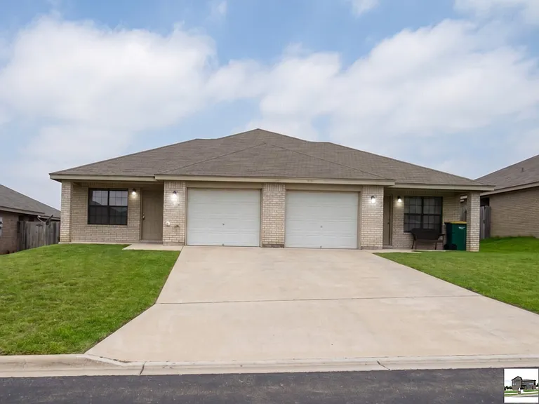 305 Cedar Ridge Dr #A — Photo 1