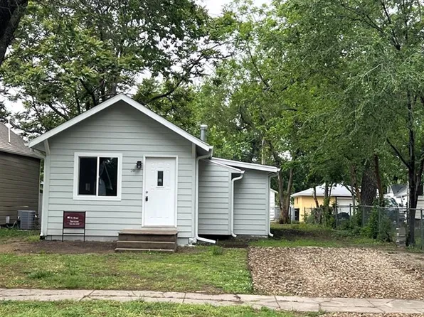 1209 N 7th St, Salina, KS 67401