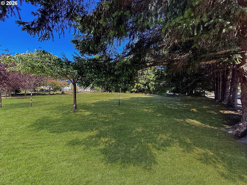 1st image of 932 Midland Way