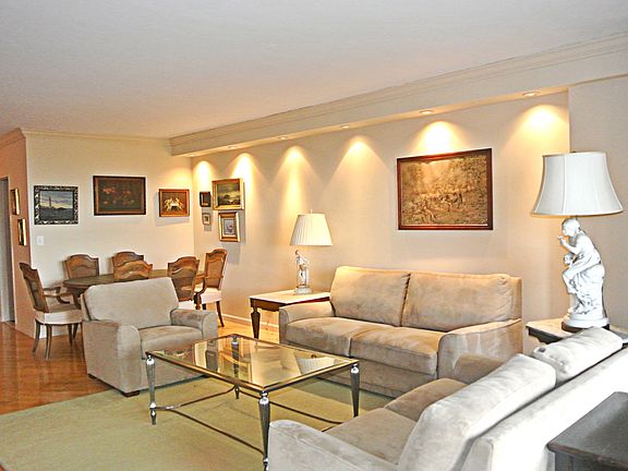 5th image of 27010 Grand Central Pkwy APT 30G