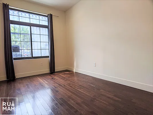 Rented by Rumah Realty Inc | media 3