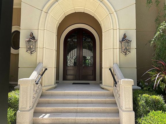 3rd image of 37 Yorkshire Dr