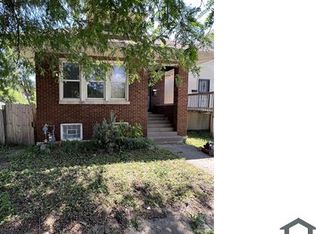 8049 S Marquette Ave, Chicago, IL 60617