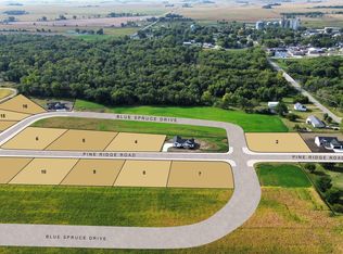 106 Pine Ridge Rd, New Hartford, IA 50660