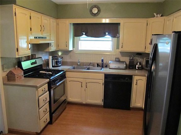 5th image of 5560 West Ave