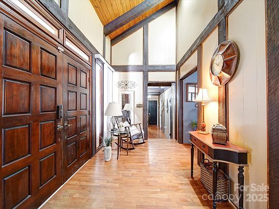 5th image of 128 Fallingwood Cir