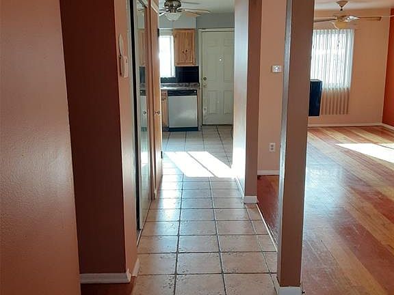 4th image of 20513 Williamsburg Ct #40