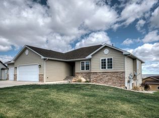 4042 Ridge Heights Ct, Rapid City, SD 57701