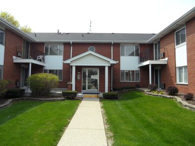 6143 W Howard Ave UNIT 24, Greenfield, WI, 53220