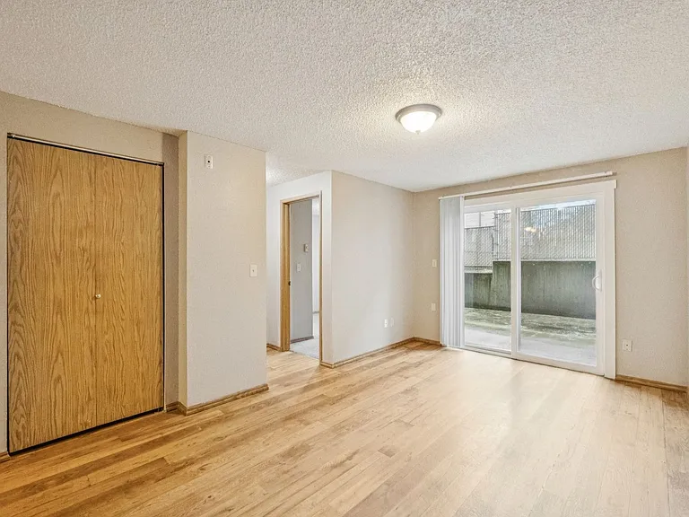 Westwood Apartments — Photo 28