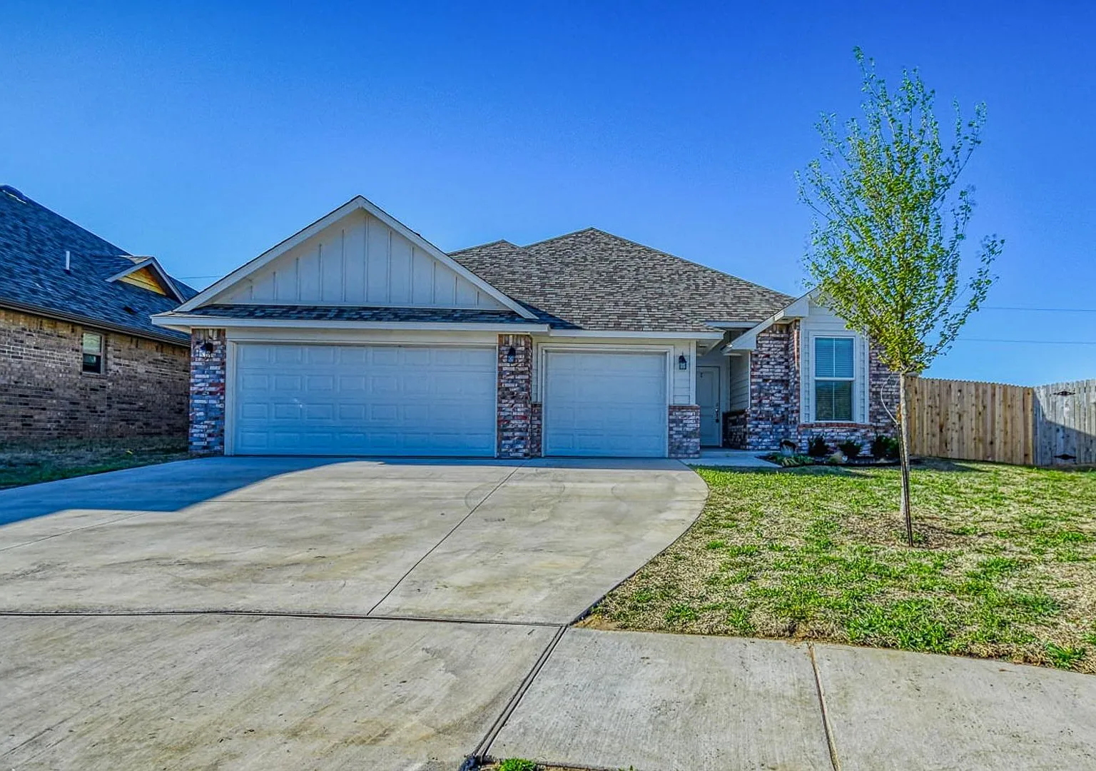 Move In Special: August Rent Free! — Photo 2