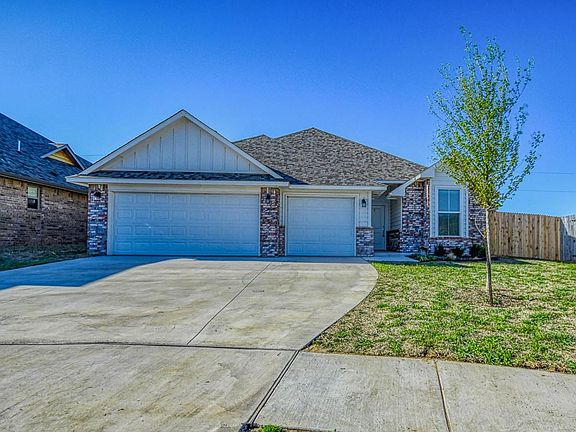 2nd image of 3100 Pebble Pond Dr
