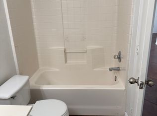 521 Oakwood Ln UNIT A, Arlington, TX 76012