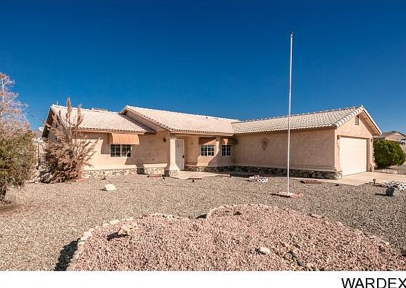 3rd image of 2285 Huntington Dr
