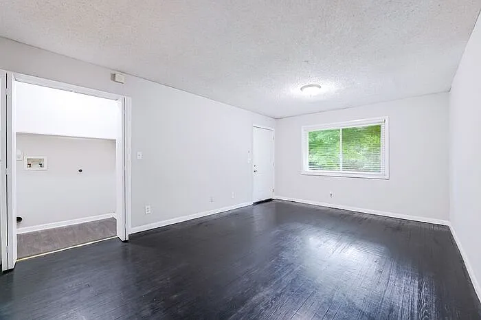 1635 Line Cir #3 — Photo 7
