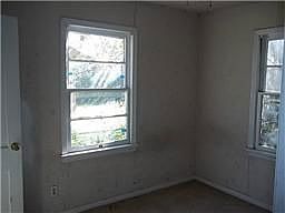 3rd image of 3808 Chickasaw Ave