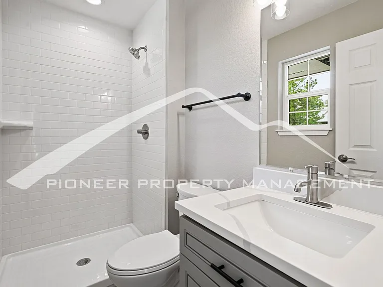 2301 E Fremont Ave #S02 — Photo 15