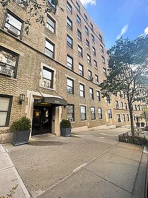1st image of 860 W 181st St APT 68