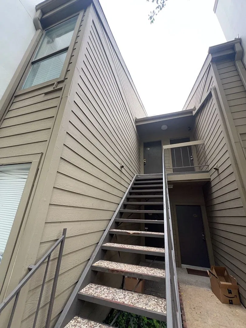 10053 Westpark Drive #332 Ask about our No Cash Security Deposit Option — Photo 2