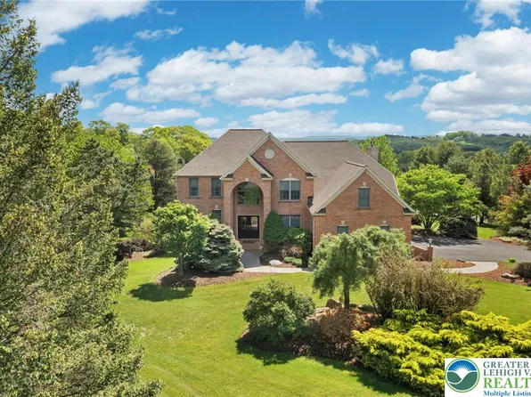4277 Somerset Rd, Schnecksville, PA 18078