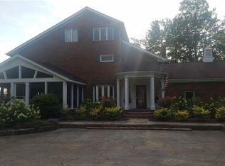 13870 Auburn Rd, Newbury, OH 44065