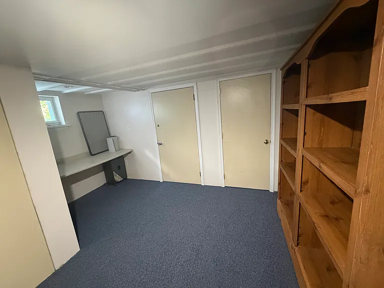 136 N Green St — Photo 13