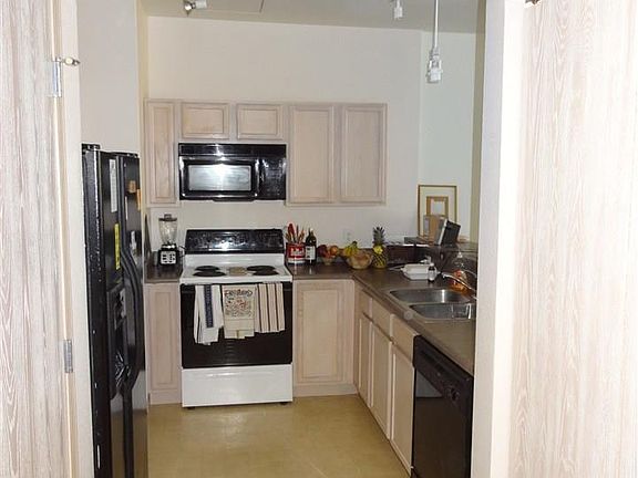 2nd image of 312 S 16th St #22