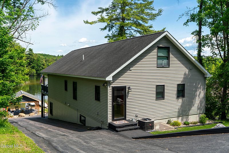 2nd image of 224 Hadlock Pond Road