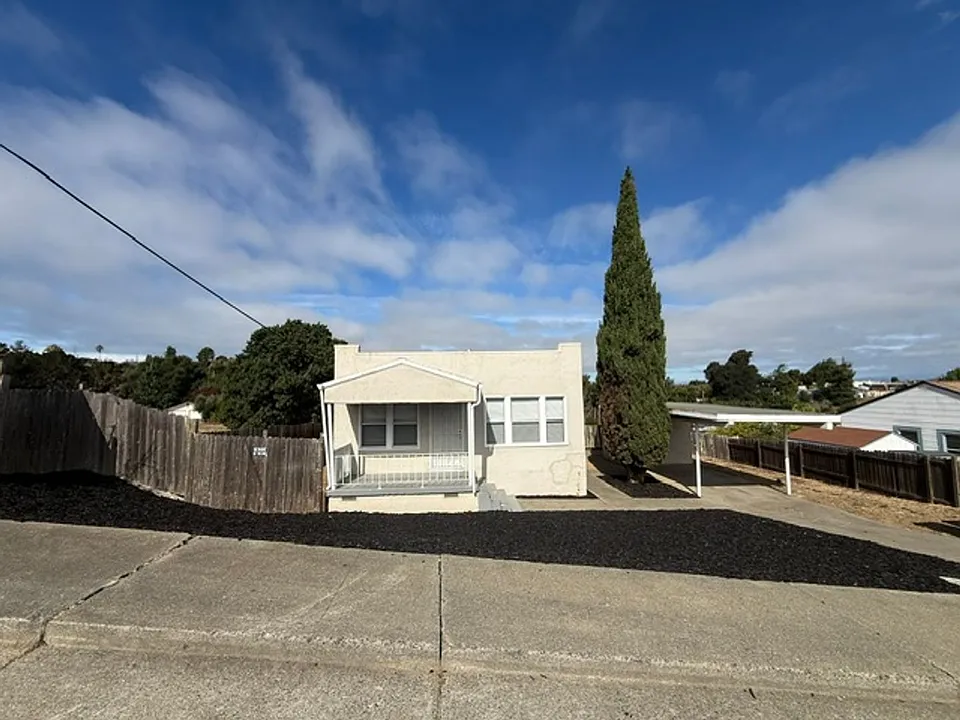 143 Ladera Dr