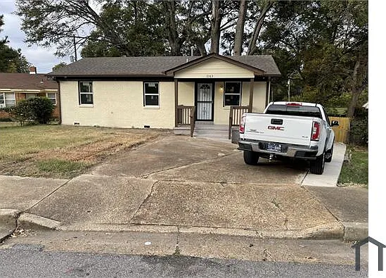2163 Kansas St