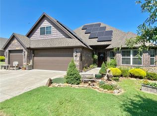 Abbey Ln, Centerton, AR 72719