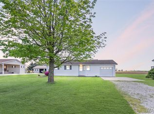 1914 W County Rd, Jerseyville, IL 62052