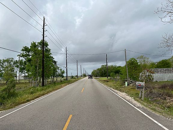 4th image of 8002 County Rd #172