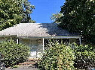 113 W Midland Ave, Paramus, NJ 07652