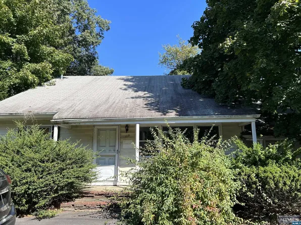 113 W Midland Ave, Paramus, NJ 07652