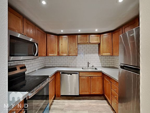 3rd image of 1825 S 330th St APT 1-103