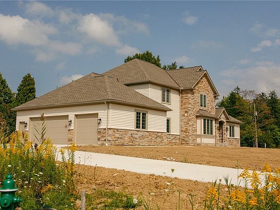 4th image of 2556 Carlton Ct