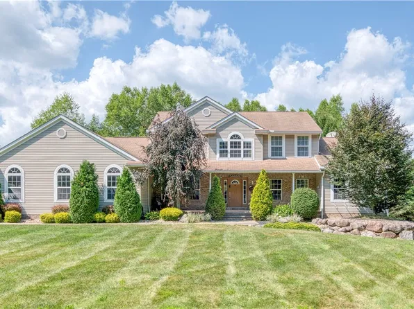 13006 Meadowwood Dr, Chardon, OH 44024